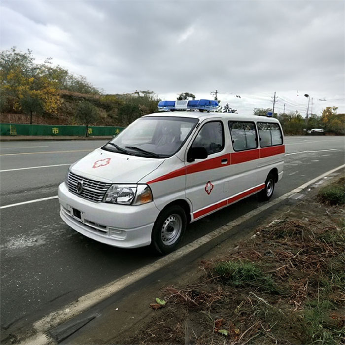 河南郑州市航空港租救护车出租到漯河市市辖区救护车租赁