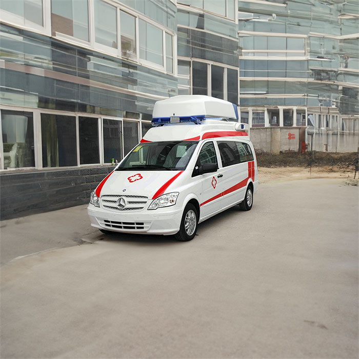 郑州二七租私人救护车转院到河南省郑州铁路中心医院 那里有救护车出租 多少钱