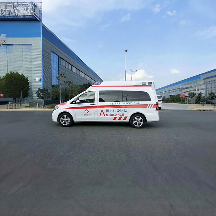 中原租私家救护车转院到河南省濮阳市油田总医院 出租救护车一般多少钱一辆