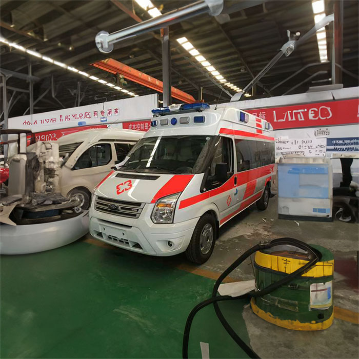 管城租用私人救护车护送到河南省洛阳市第二中医院 救护车出租多少钱