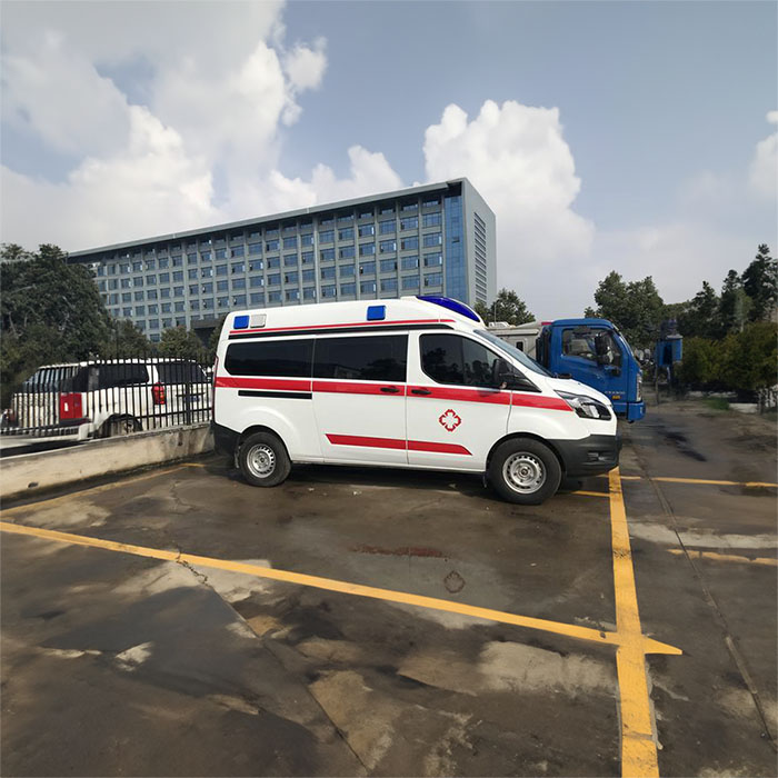 河南郑州市中原救护车出租公司到安阳市市辖区救护车租车公司