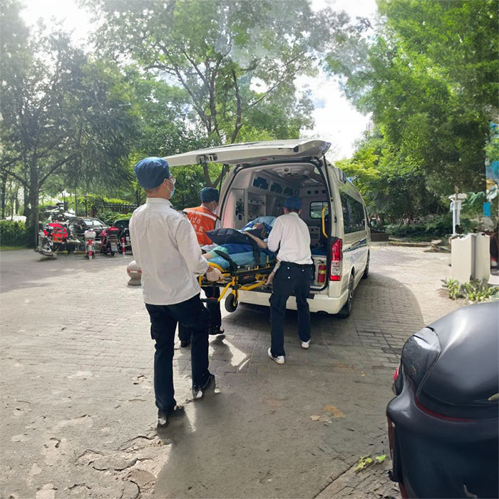 河南郑州市经开区救护车出租到洛阳市第二人民医院 救护车出租 多少钱一辆