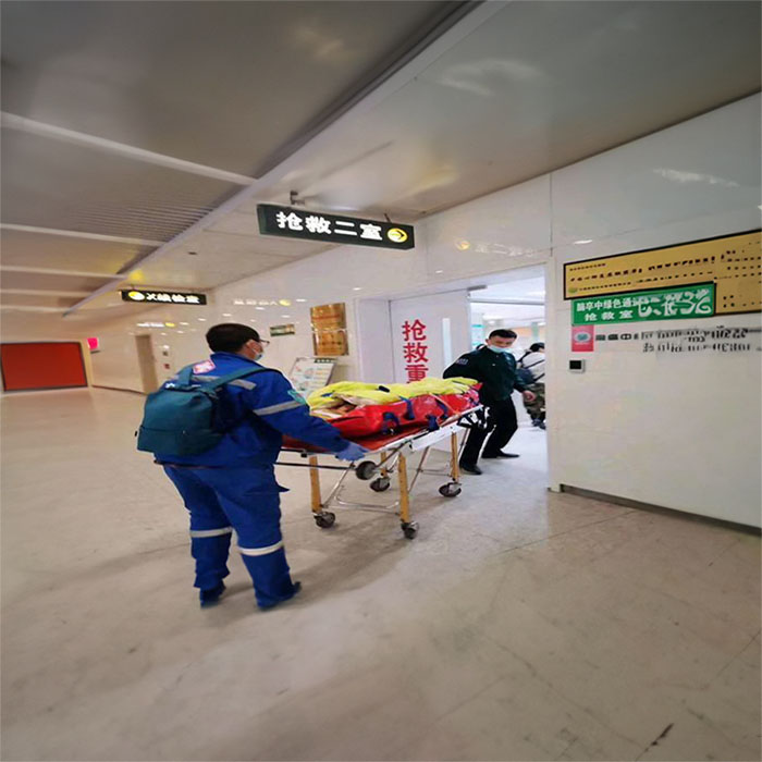 登封租用私人救护车到郑州大学第三附属医院 救护车出租中心多少钱