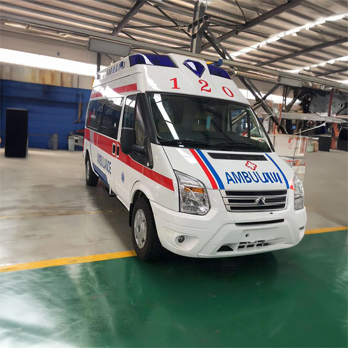 荥阳租用私人救护车护送到河南大学淮河医院 那里有救护车出租 多少钱