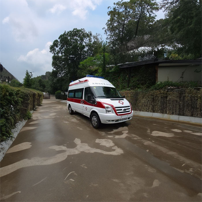 河南郑州中牟县租救护车转院到濮阳市华龙区坐救护车多少钱