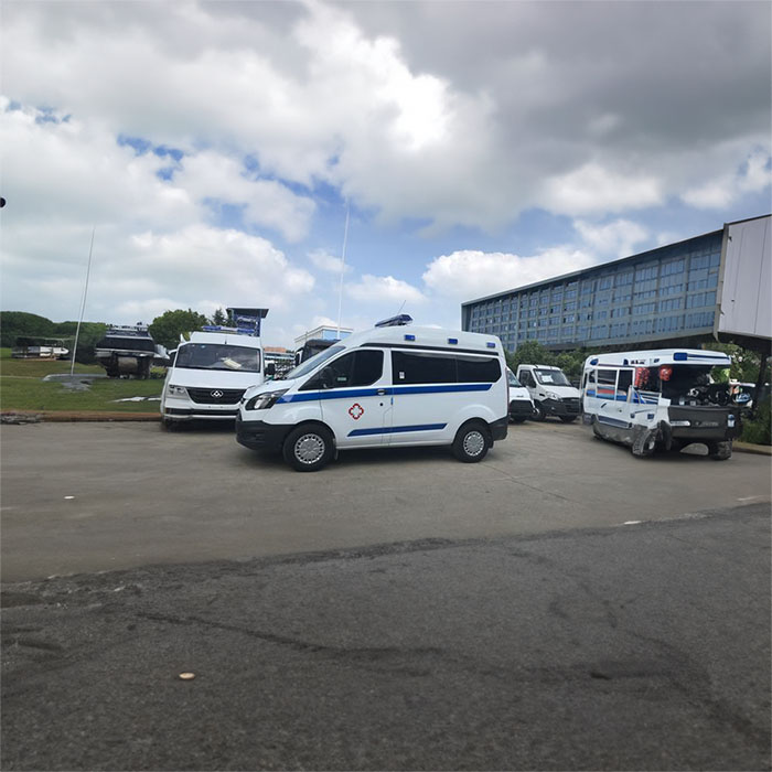 河南经开区医院救护车租赁到新乡市新乡县租用救护车出租公司