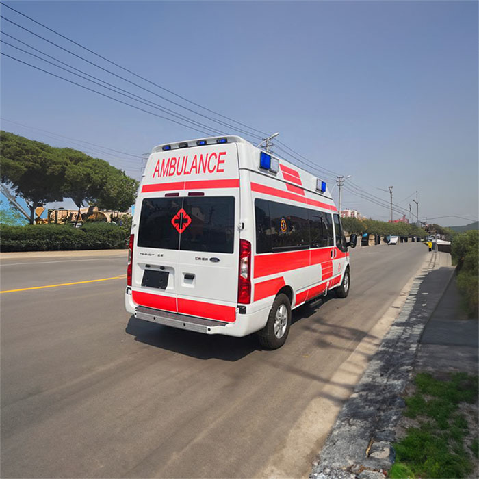 郑州本地哪里有救护车租赁护送到漯河市郾城区救护车包车