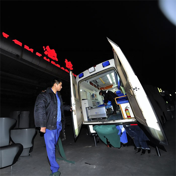 郑州周边哪里有救护车护送到漯河市舞阳县私营救护车租赁