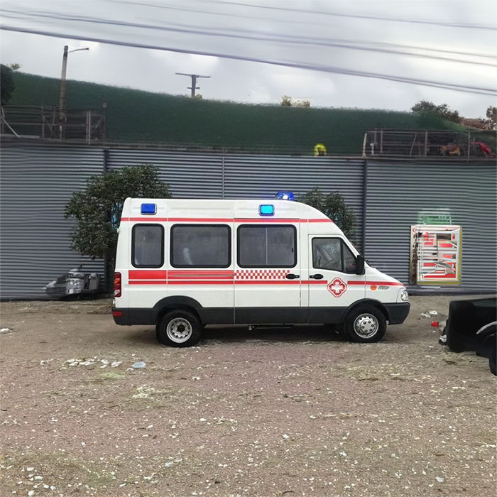 郑州中牟租赁私家救护车到河南省中国一六Ｏ医院 120救护车出租费多少钱