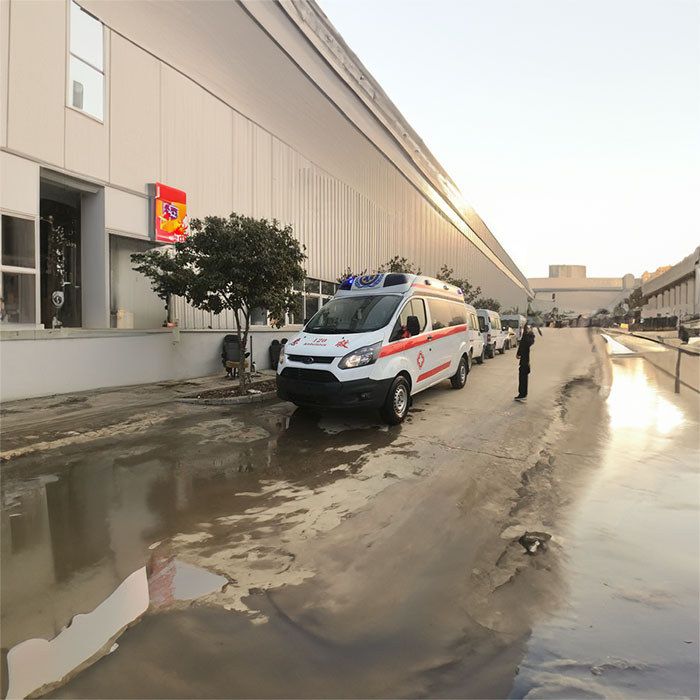 河南郑州市巩义市救护车出租服务护送到鹤壁市淇滨区租救护车护送病人