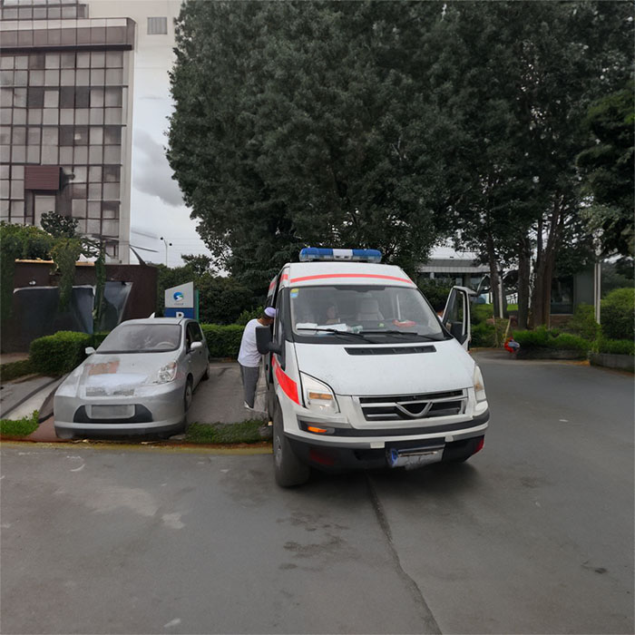 金水区租私人救护车转院到信阳市中医院 救护车出租公司背哪些