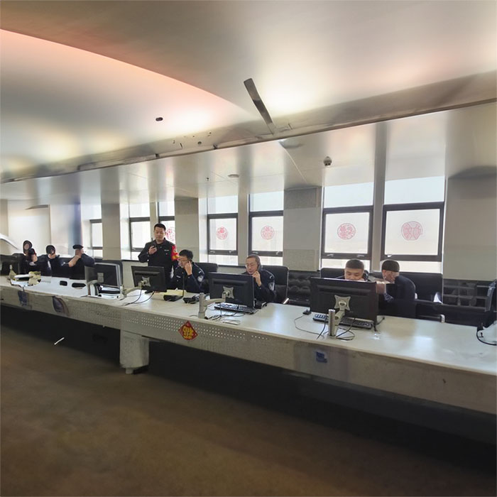 金水租私家救护车转院到河南省信阳市中心医院 哪里能租到救护车出租