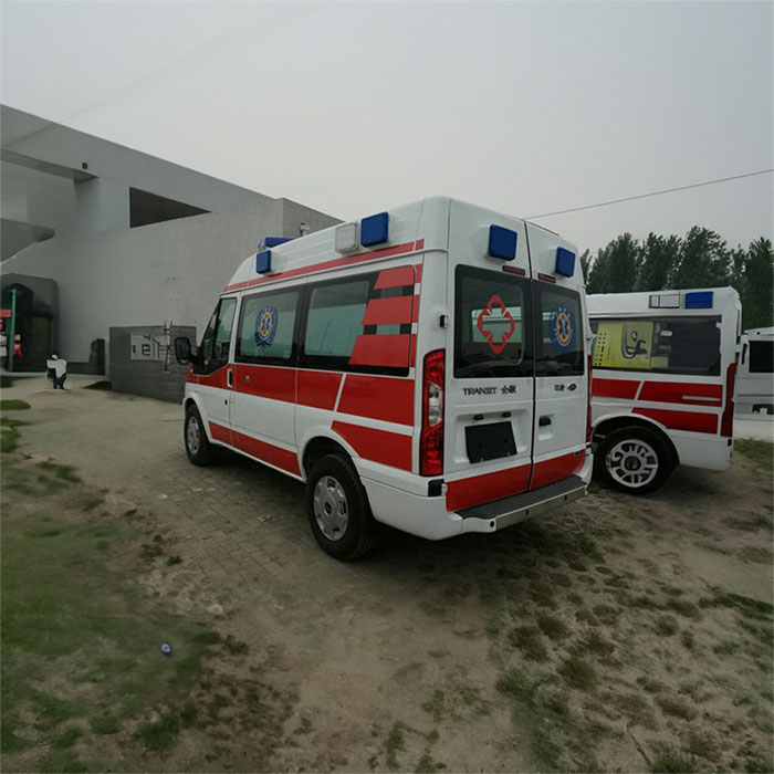 郑州市管城预约私人救护车转运到河南省河南省军区医院 私人120救护车出租多少钱