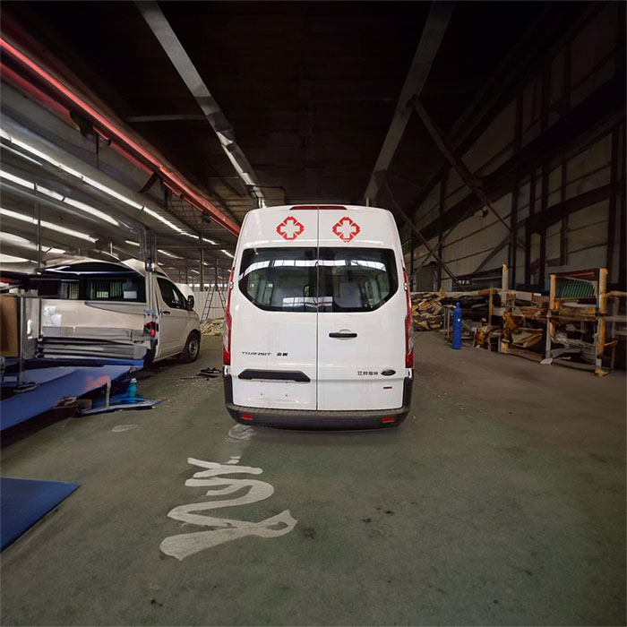 上街区租用私人救护车到中国一五O中心医院 跨省救护车出租哪里的好