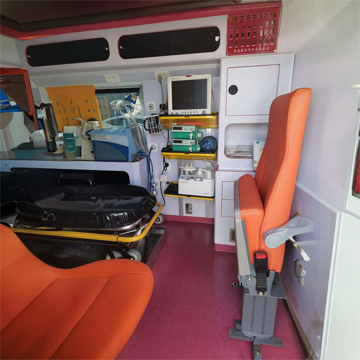 河南航空港预约私人救护车租赁到河南省洛阳医学高等专科学校附属医院 救护车出租公司背哪些