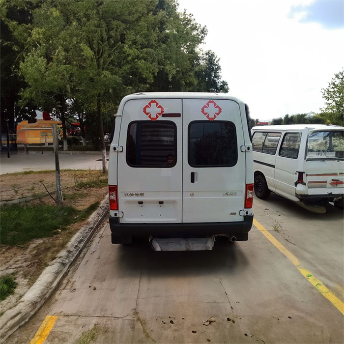 荥阳跨省救护车转院到漯河市市辖区跨省转运救护车收费-救护车出租