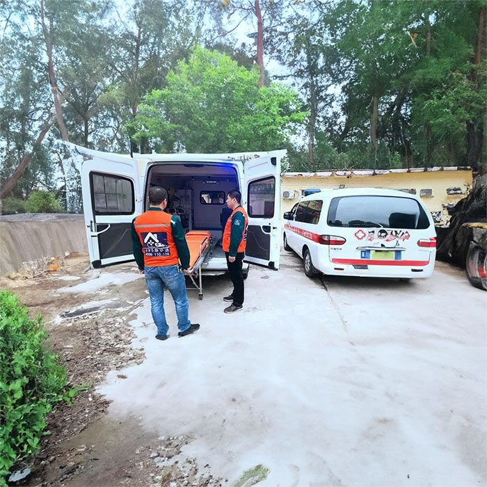 河南郑州市新郑租私人救护车转院到河南河南省三院 救护车在哪里出租