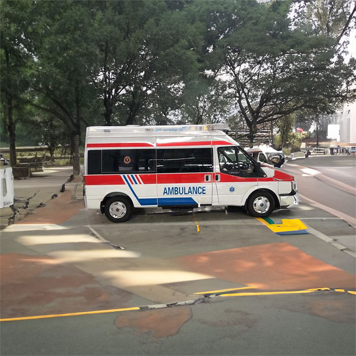 郑州市郑东新区租用私人救护车护送到河南省中国第四六Ｏ医院 救护车如何收费出租公司