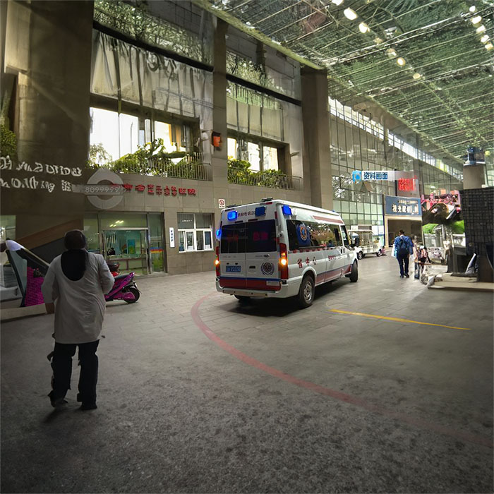 郑州航空港租用私人救护车到洛阳市中心医院 救护车出租哪里好