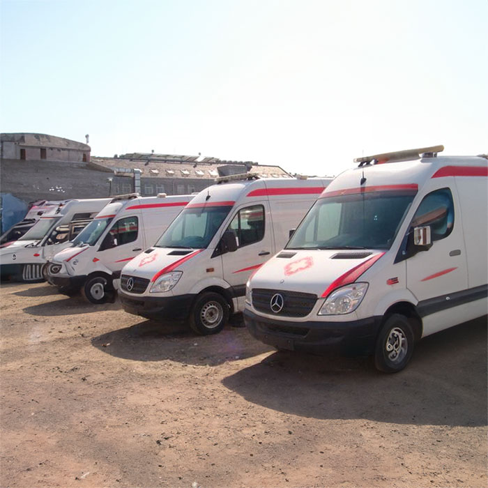 郑州金水租赁私家救护车转院到河南新乡市人民医院 出租救护车一般多少钱