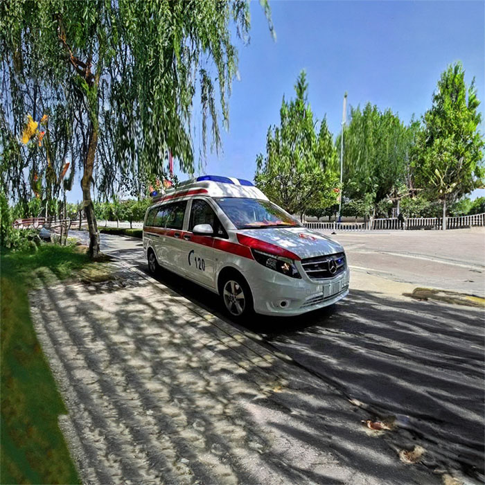 河南郑州高新区预约私人救护车转运到南阳市中心医院 救护车出租转院多少钱