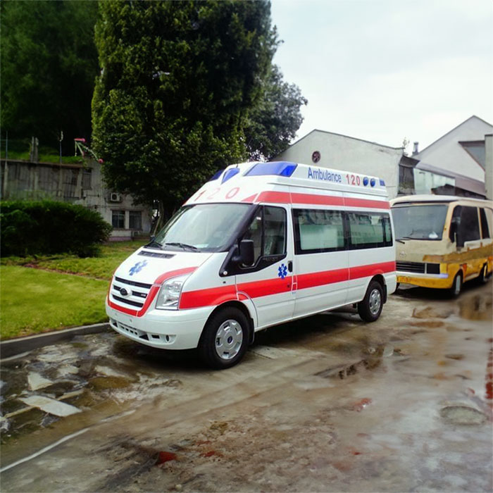 河南登封120私人救护车租赁到河南信阳市中心医院 救护车出租要交多少钱