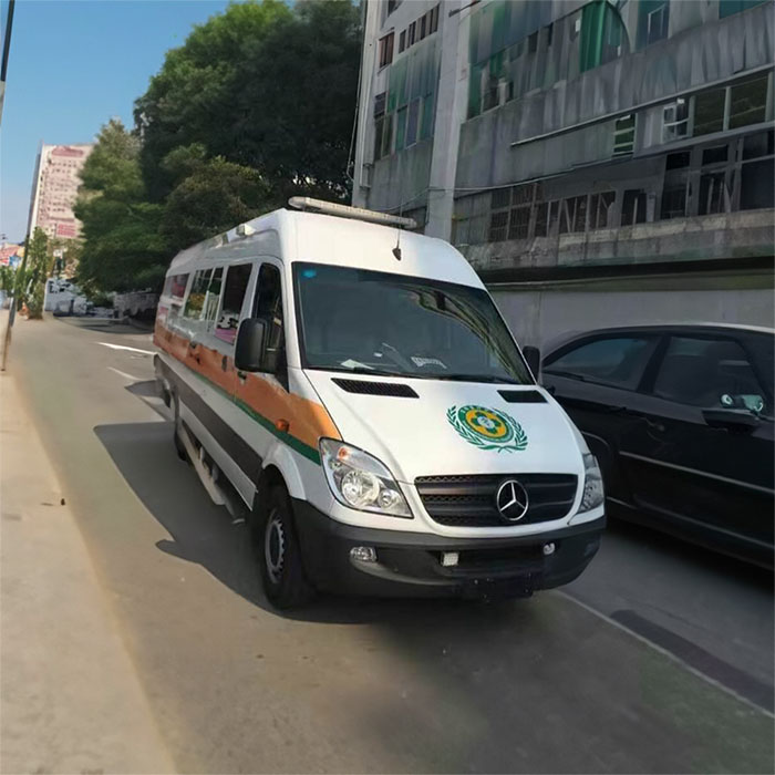 上街区救护车出租到河南省平顶山煤业公司总医院 救护车出租车多少钱一公里