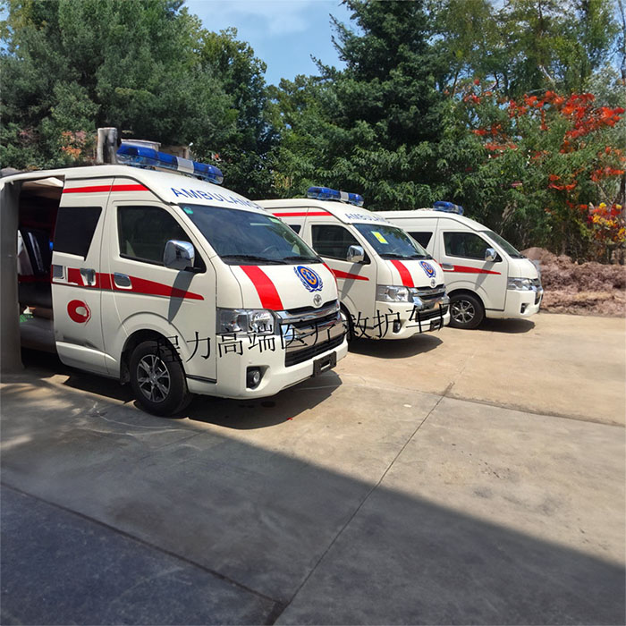 河南郑州市巩义市私人救护车到鹤壁市鹤山区医用救护车的价格表