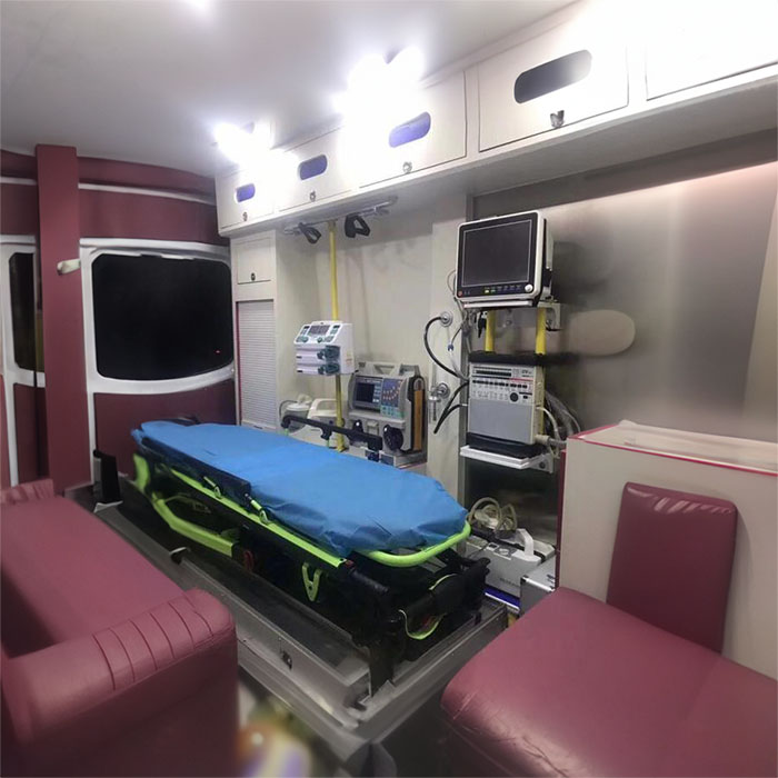 河南郑州市航空港租私人救护车到河南中医学院第二附属医院 救护车出租公司费用多少