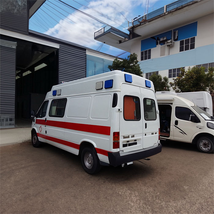 郑州市惠济正规救护车出租到三门峡市灵宝市救护车租赁