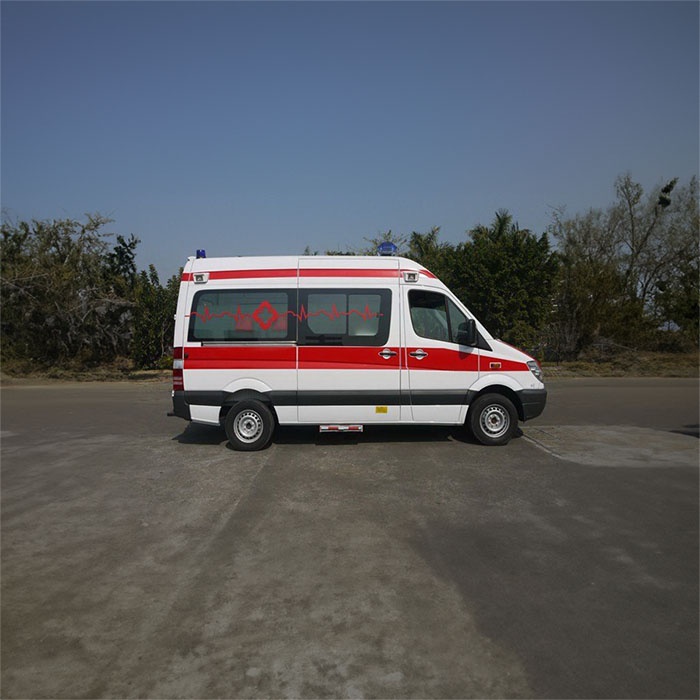 河南郑州市中牟县租用私人救护车到河南省中国一五三中心医院 哪里有私家救护车出租