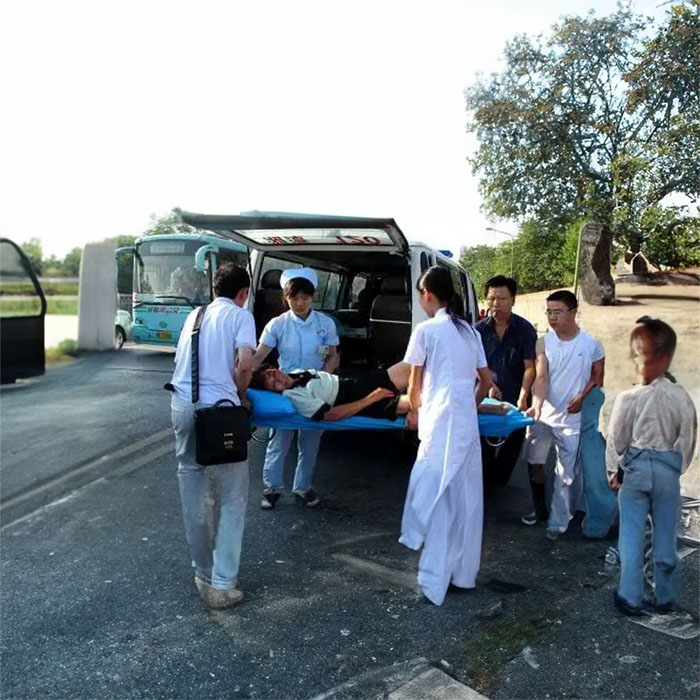 河南上街救护车出租中心转运到开封市开封县怎么找救护车转运病人-救护车出租