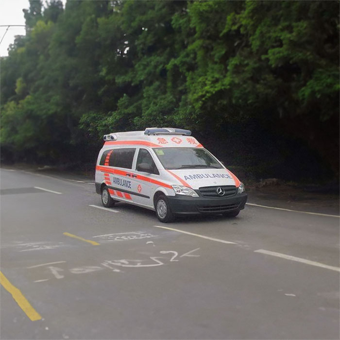 河南郑州新密长途救护车出租护送到濮阳市市辖区长途救护车