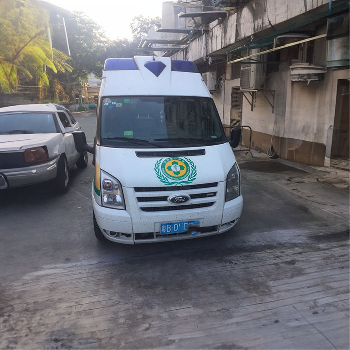 中牟救护车出租护送到平顶山市石龙区救护车要收费?