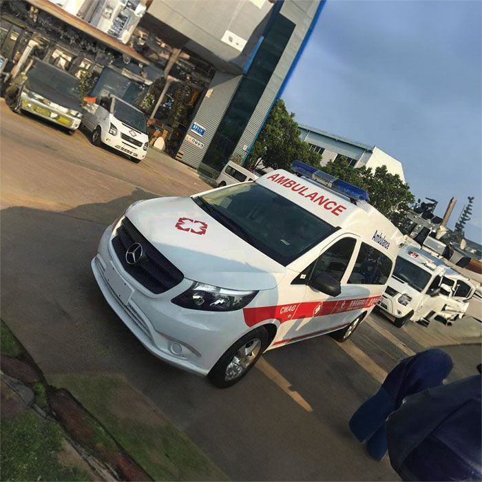 河南郑州市巩义租赁私人救护车到新乡医学院一附院 医院救护车出租是多少钱一公里