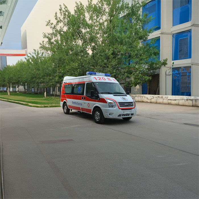 郑州市航空港哪里有救护车到漯河市召陵区急诊救护车怎么收费