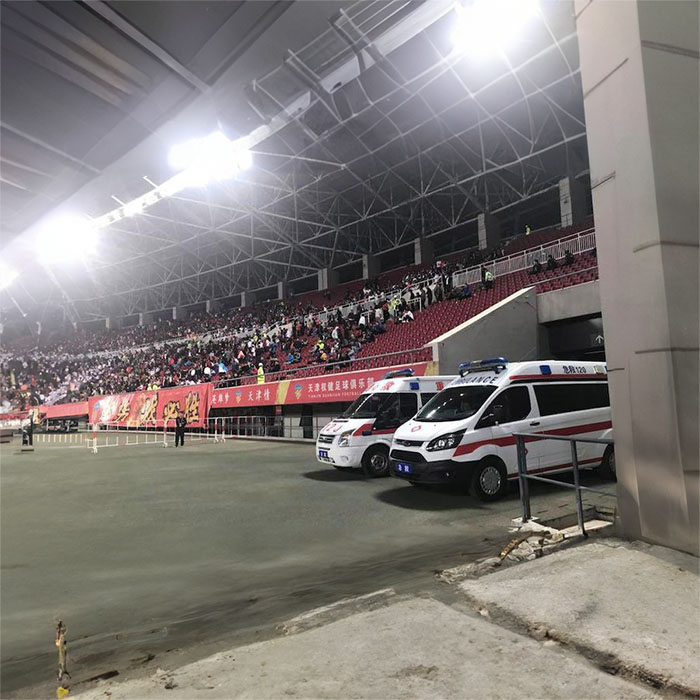 河南中原区租赁私人救护车到华源新乡市中心医院 120救护车出租费多少钱