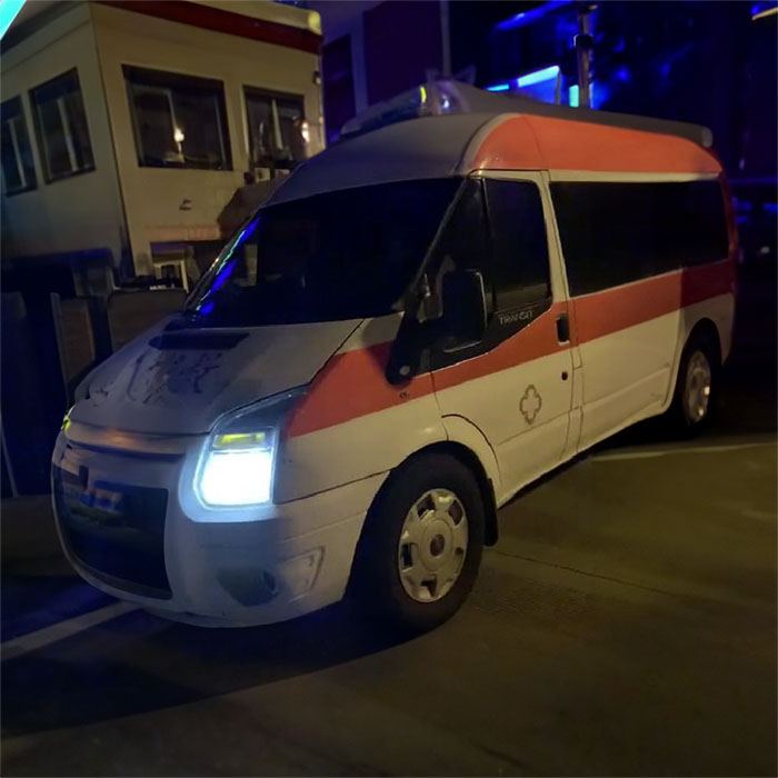 郑州市惠济救护车出租出租到鹤壁市淇县救护车出租