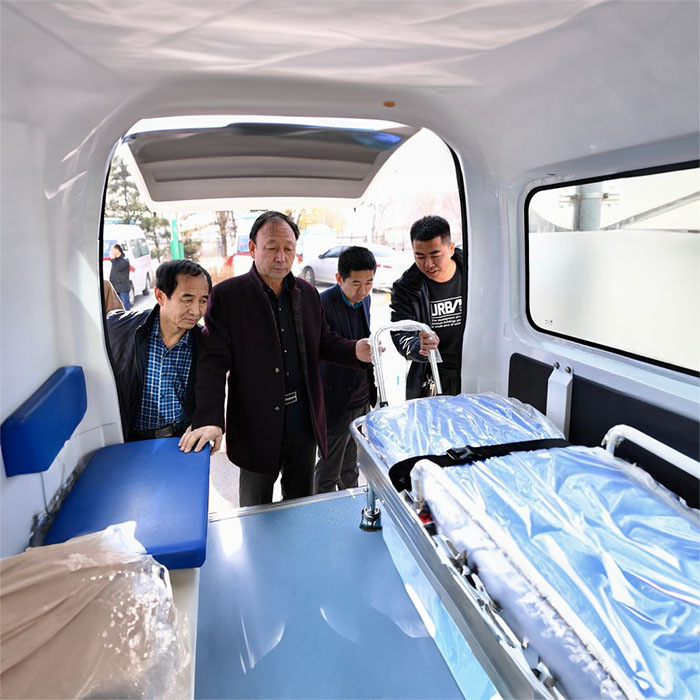 河南郑州新密长途救护车出租到许昌市禹州市救护车转运