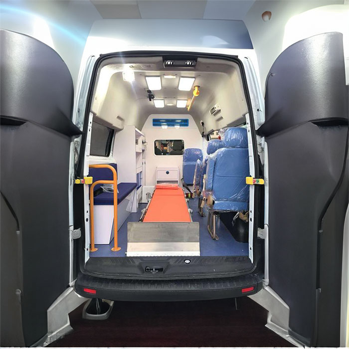 航空港私人救护车出租到河南河南省人民医院 出租救护车一般多少钱一辆