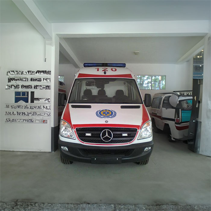 河南航空港救护车出租租赁到濮阳市台前县正规救护的车转运-救护车出租