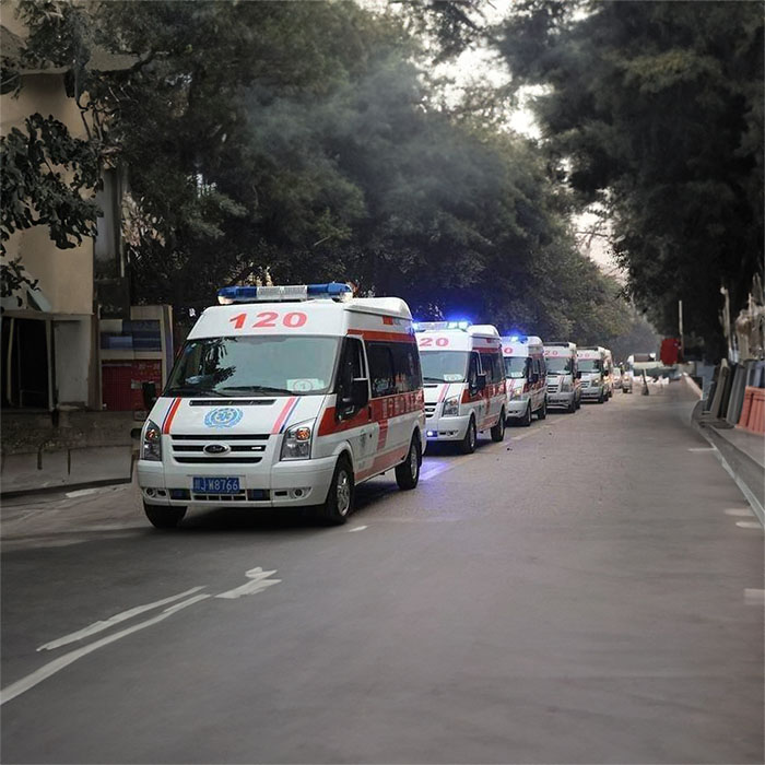 河南郑州市登封私人救护车出租到鹤壁市淇滨区盘锦救护车护送价格