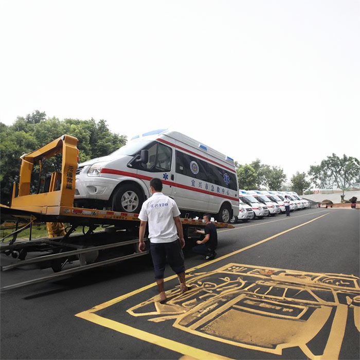 河南郑州金水120救护车出租到商丘市梁园区救护车转运费用-救护车出租