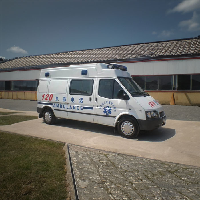 金水区私人救护车出租到新乡医学院一附院 救护车出租电话多少钱