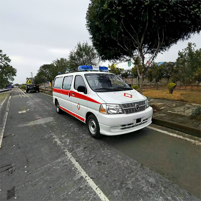 河南郑州上街区长途救护车出租护送到开封市金明区出租救护车出租公司