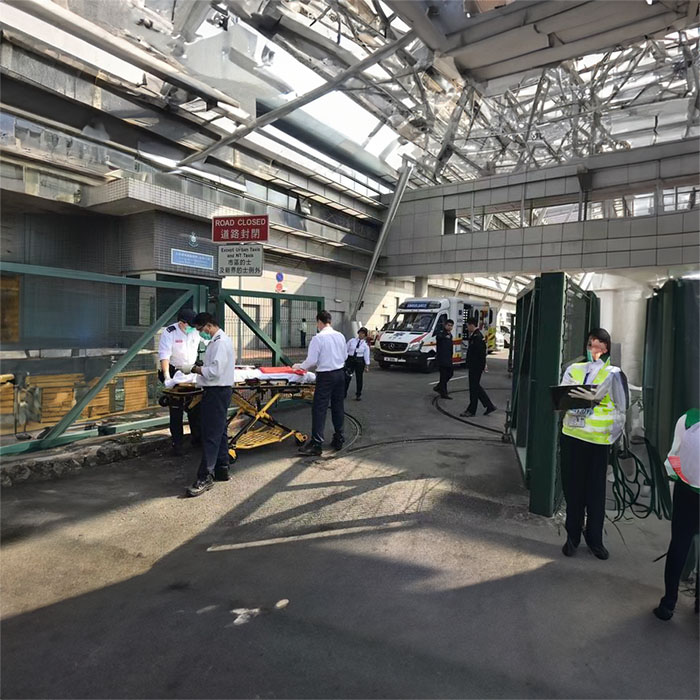 郑州本地租私家救护车转院到河南中国第四六Ｏ医院 救护车出租一般多少钱