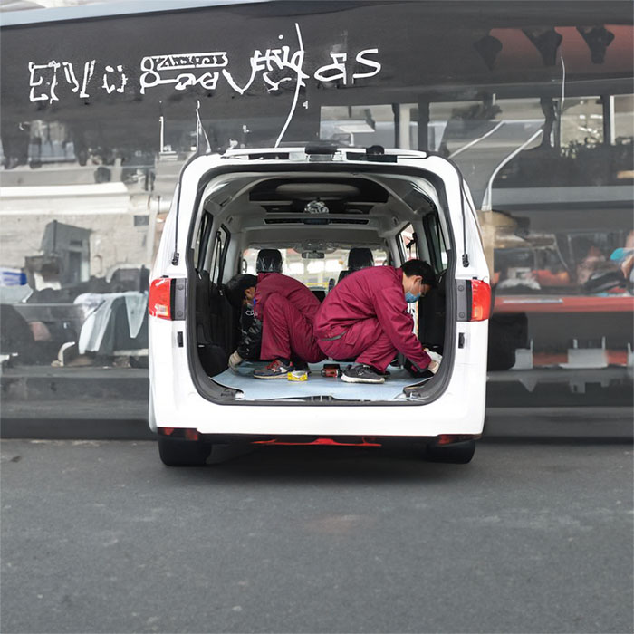 河南郑州金水租赁私人救护车到河南新乡医学院一附院 救护车出租公司费用多少