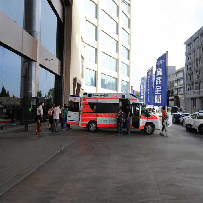 河南郑州市经开区跨省救护车转院到洛阳市瀍河回族区救护车出租公司