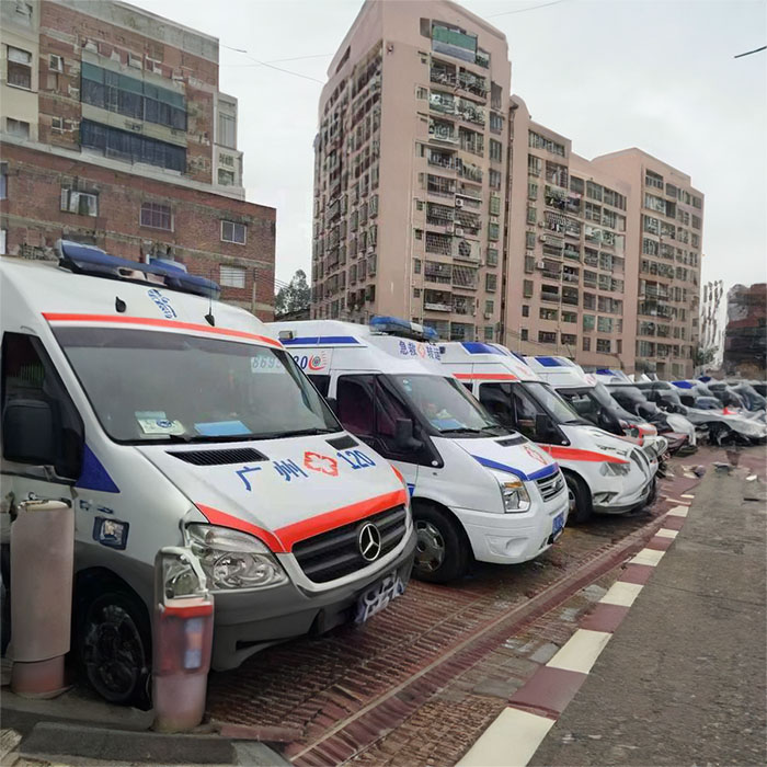 河南郑州二七区租赁正规救护车到河南信阳市中医院 救护车出租公司有哪些公司