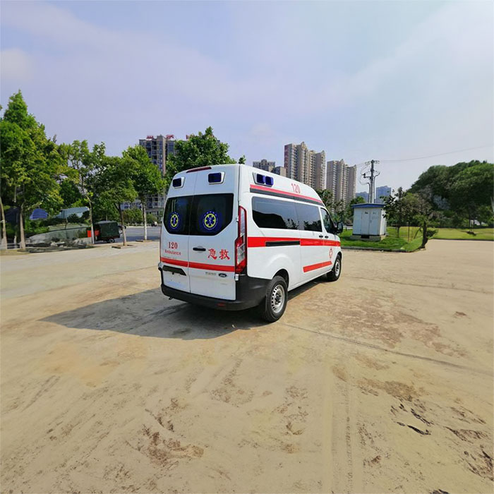 河南郑州荥阳租用私人救护车护送到河南漯河市人民医院 医院救护车叫一次多少钱 出租公司